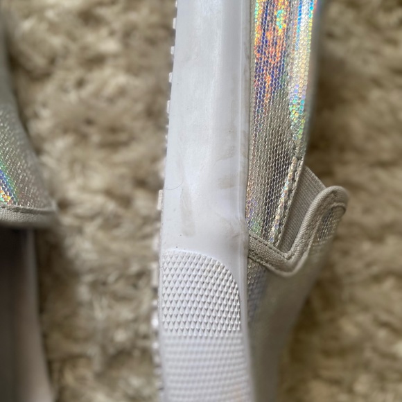 Girls iridescent slip on shoes - Picture 9 of 10